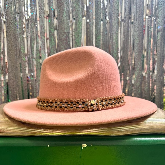 Juicy Brim Hat! - Picture 4 of 5